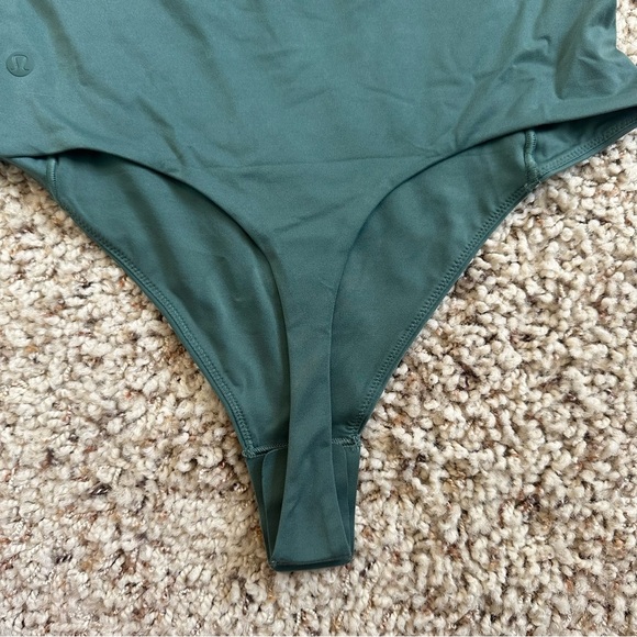 Lululemon Wundermost Ultra-Soft Nulu Mockneck Sleevless Bodysuit - Picture 14 of 15
